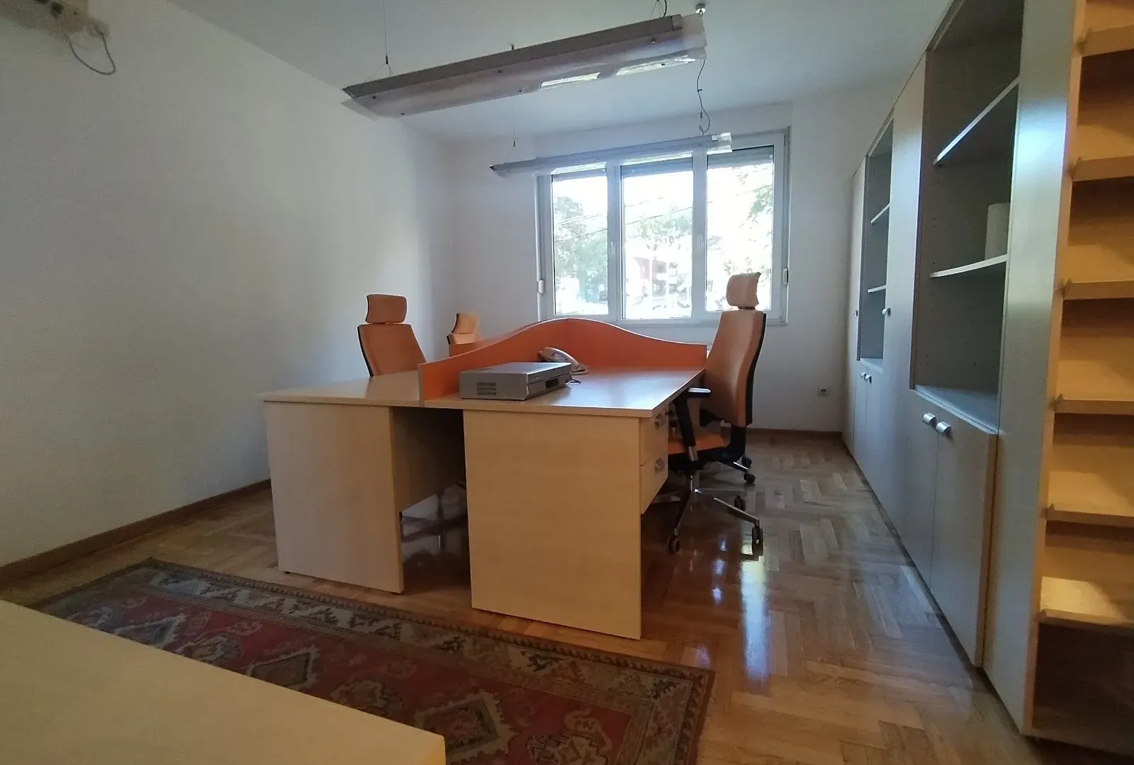 Izdavanje, poslovni prostor, 62m², Vračar Sve Podlokacije, Beograd