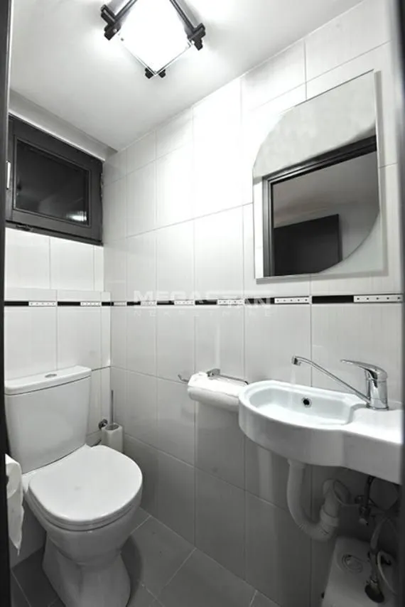 Rent, office space, 48m², Južni Bulevar, Vračar Sve Podlokacije