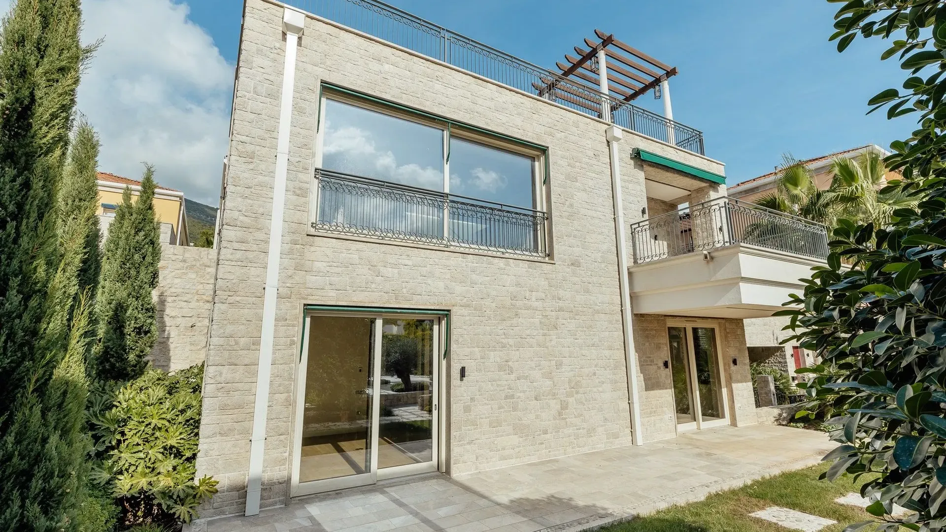 Prodaja, kuća, 325m², Portonovi, Herceg Novi