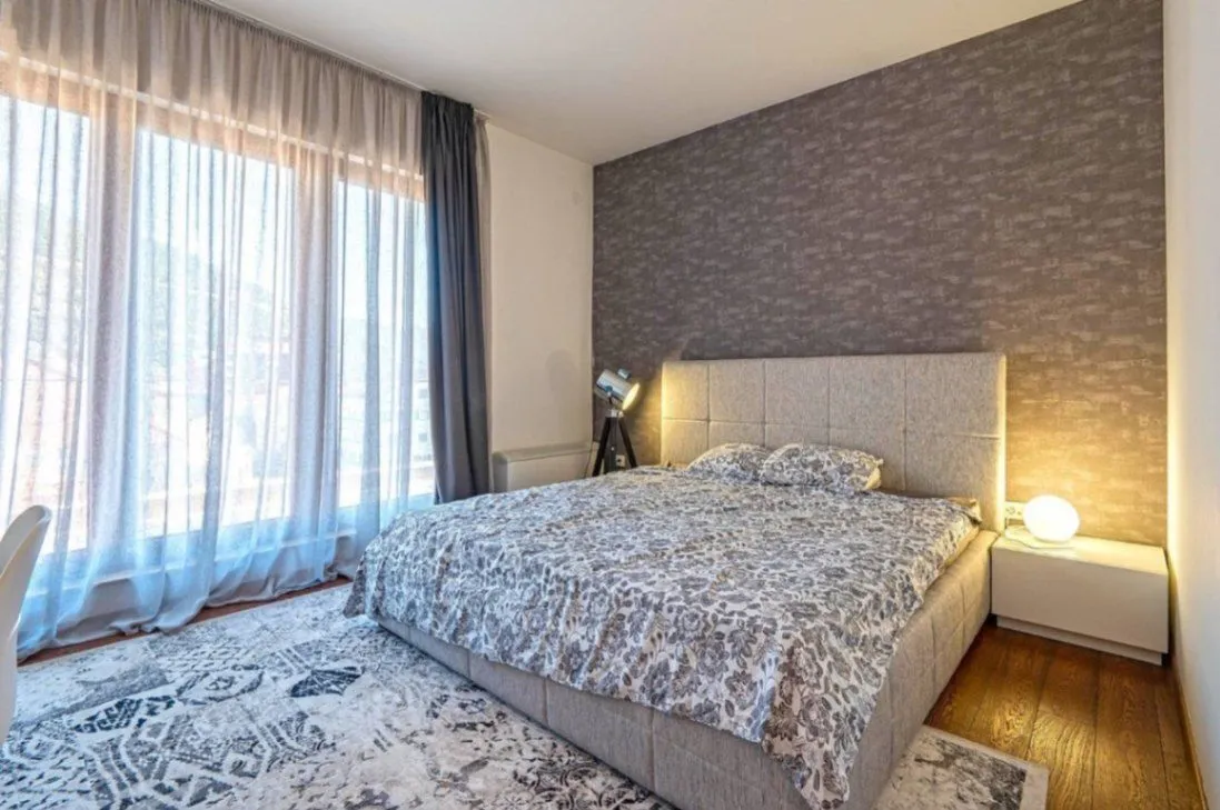 Prodaja, trosoban stan, 170m², Maini, Budva