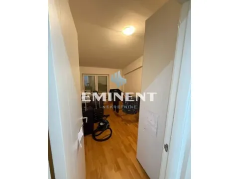Rent, four bedroom apartment, 157m², Savski Venac, Beograd - image 8