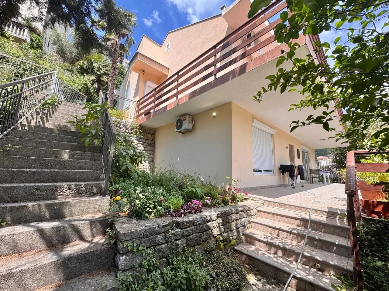 Prodaja, dvosoban stan, 55m², Centar, Budva