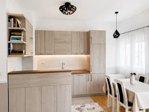 Izdavanje, jednosoban stan, 50m², Blok 9, Podgorica - image 3