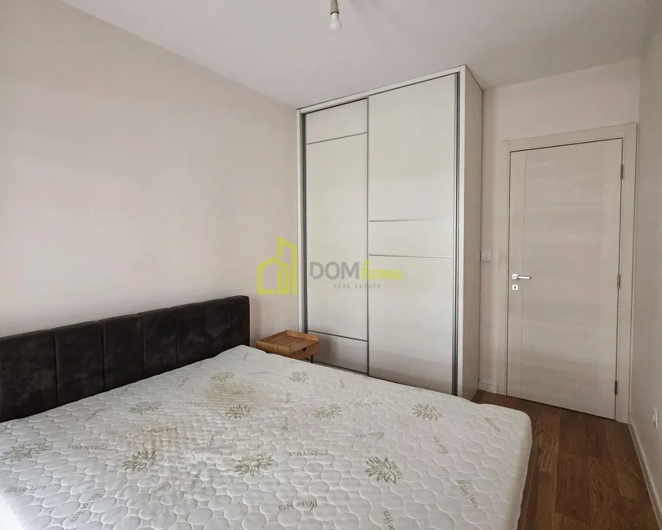 Izdavanje, jednosoban stan, 46m², Central Point, Podgorica