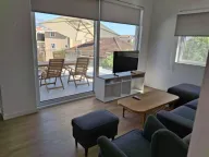 Izdavanje, dvosoban stan, 86m², Centar, Tivat - image 1