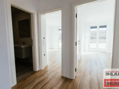 Prodaja, četvorosoban stan, 116m², Petrovaradin, Novi Sad - image 16