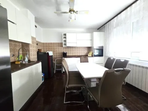 Sale, house, 300m², Zagorič, Podgorica - image 20