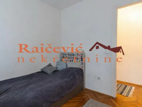 Sale, three bedroom apartment, 69m², Vračar Sve Podlokacije, Beograd - image 6