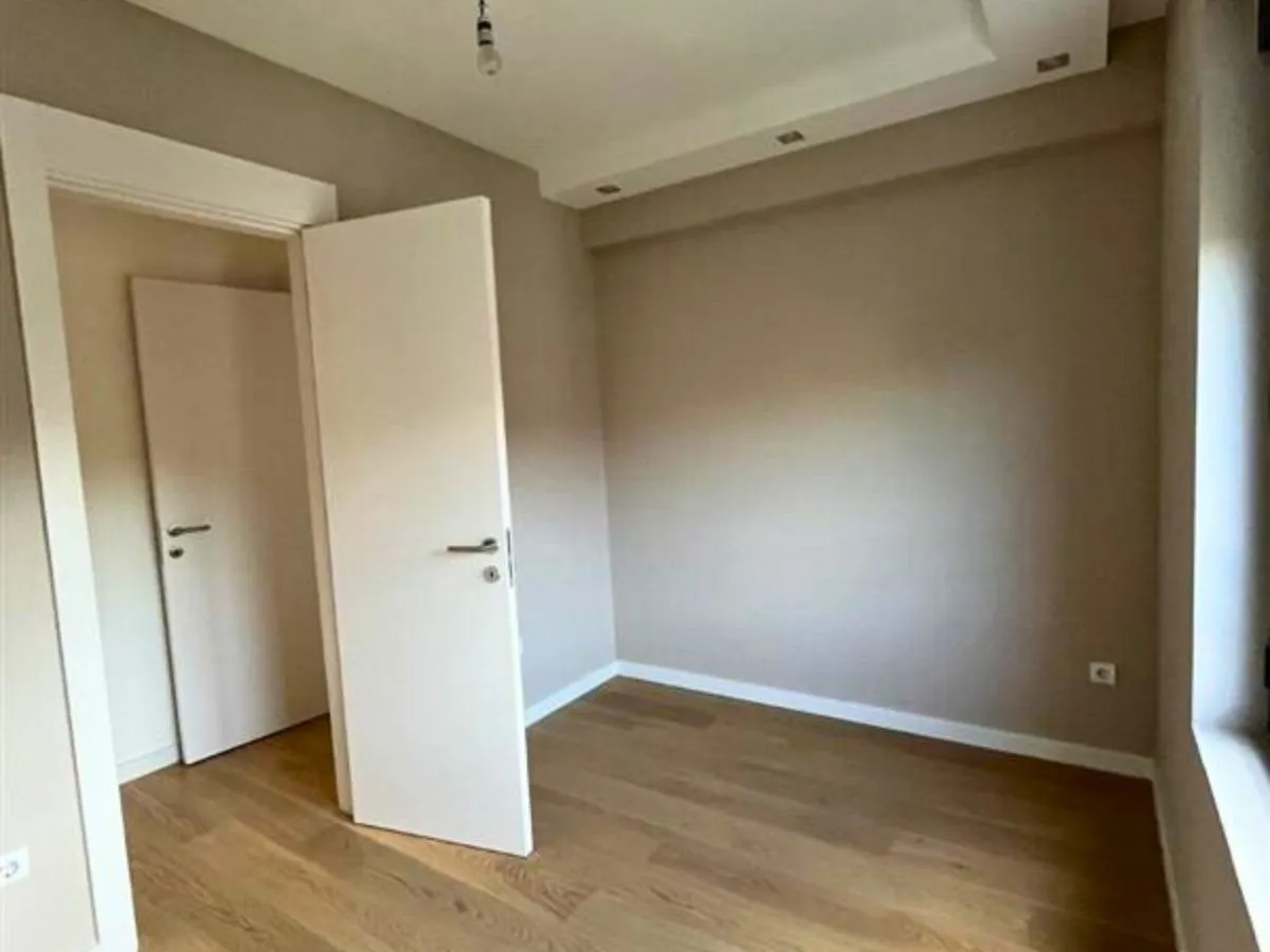 Rent, four bedroom apartment, 83m², Vračar Hram, Vračar Sve Podlokacije