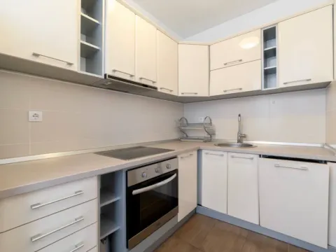 Sale, two bedroom apartment, 69m², Bečići, Budva - image 6