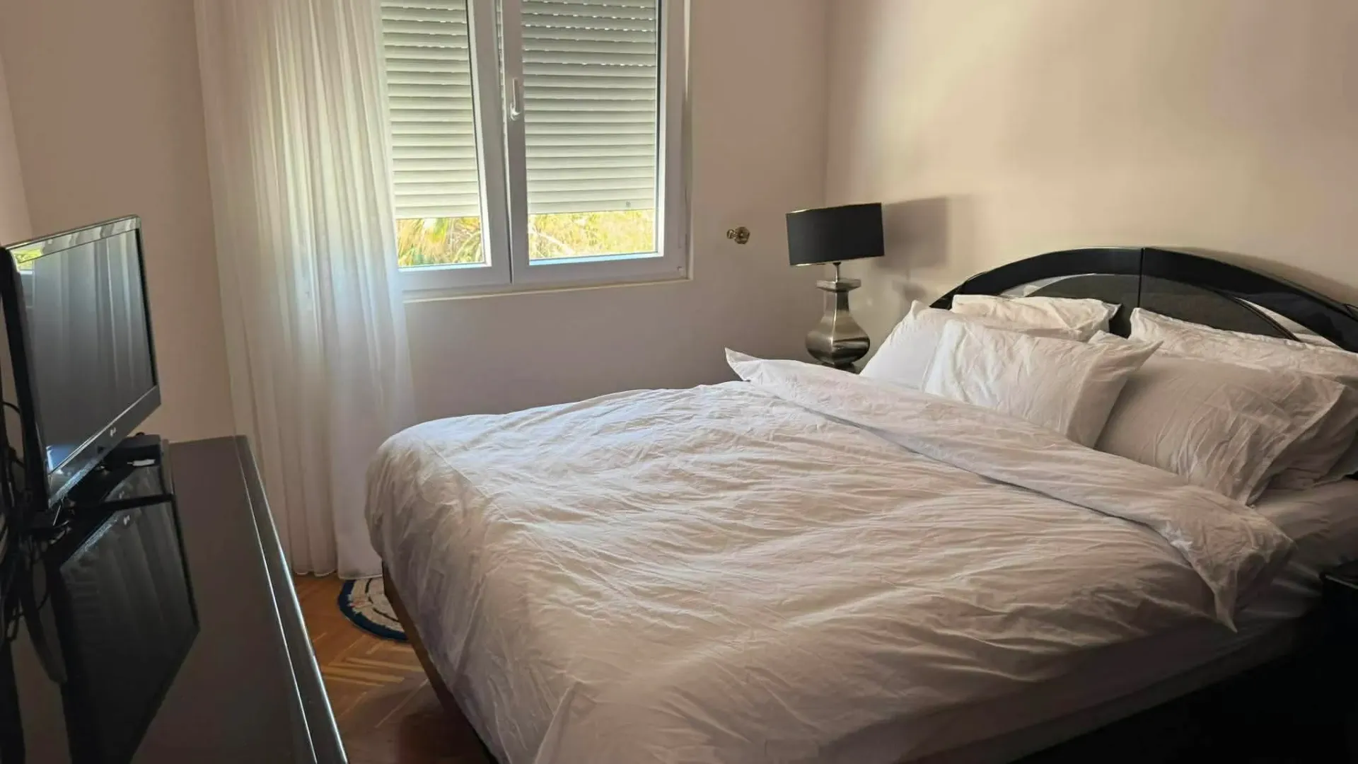 Rent, two bedroom apartment, 78m², Centar, Bar