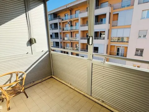 Rent, one bedroom apartment, 50m², City Kvart, Podgorica - image 4