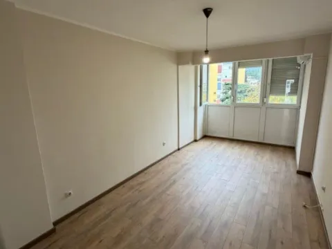 Izdavanje, dvosoban stan, 88m², Centar, Podgorica - image 8