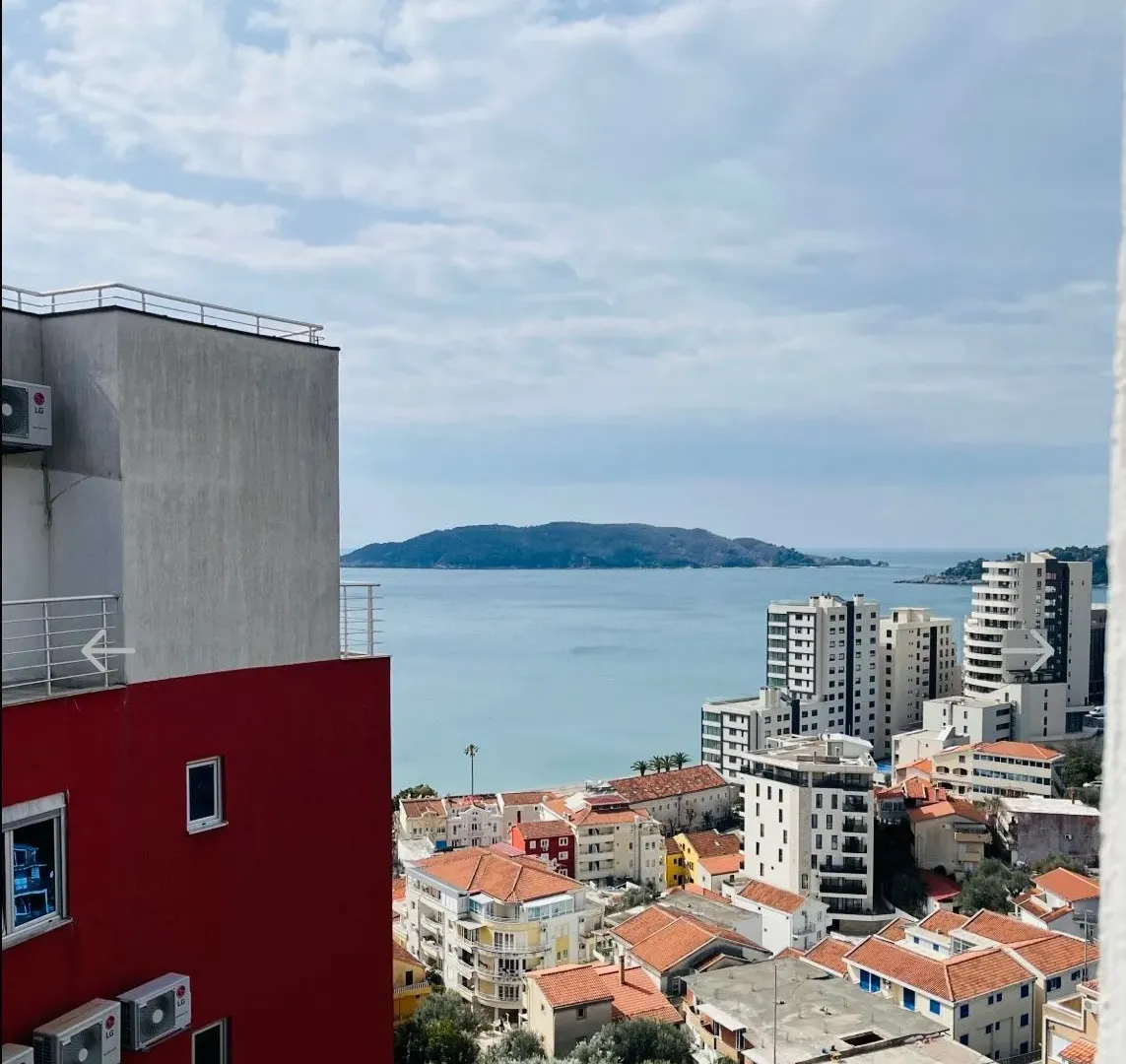 Prodaja, dvosoban stan, 90m², Rafailovići, Budva