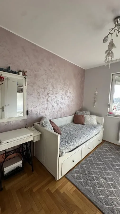 Prodaja, četvorosoban stan, 84m², Novo naselje, Novi Sad