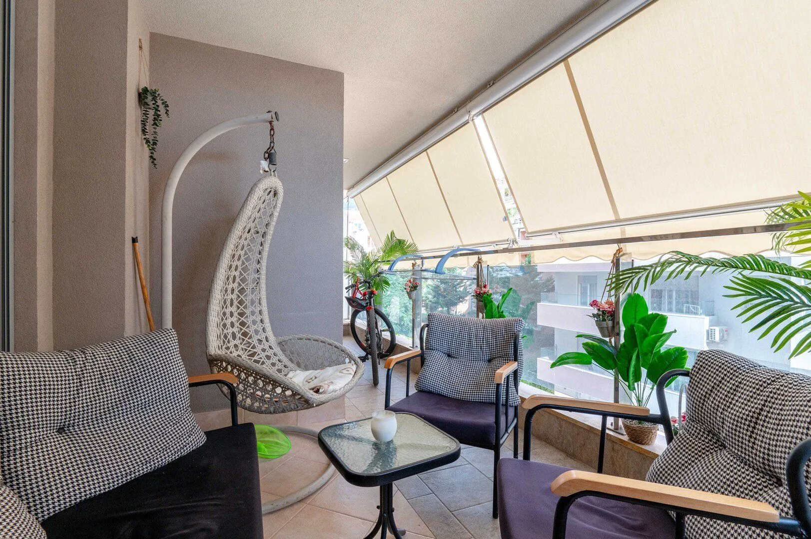 Prodaja, dvosoban stan, 83m², Rozino, Budva