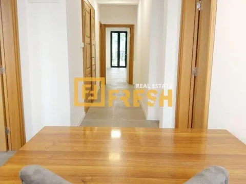 Izdavanje, poslovni prostor, 120m², Centar, Podgorica - image 5