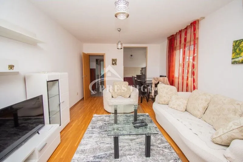 Izdavanje, trosoban stan, 80m², Preko Morače, Podgorica