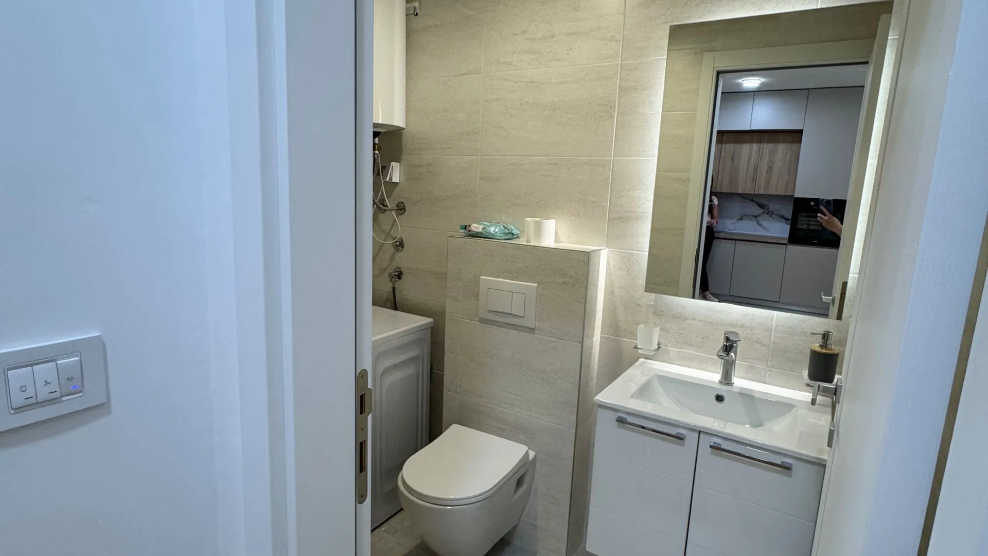 Izdavanje, jednosoban stan, 40m², Stari Aerodrom, Podgorica
