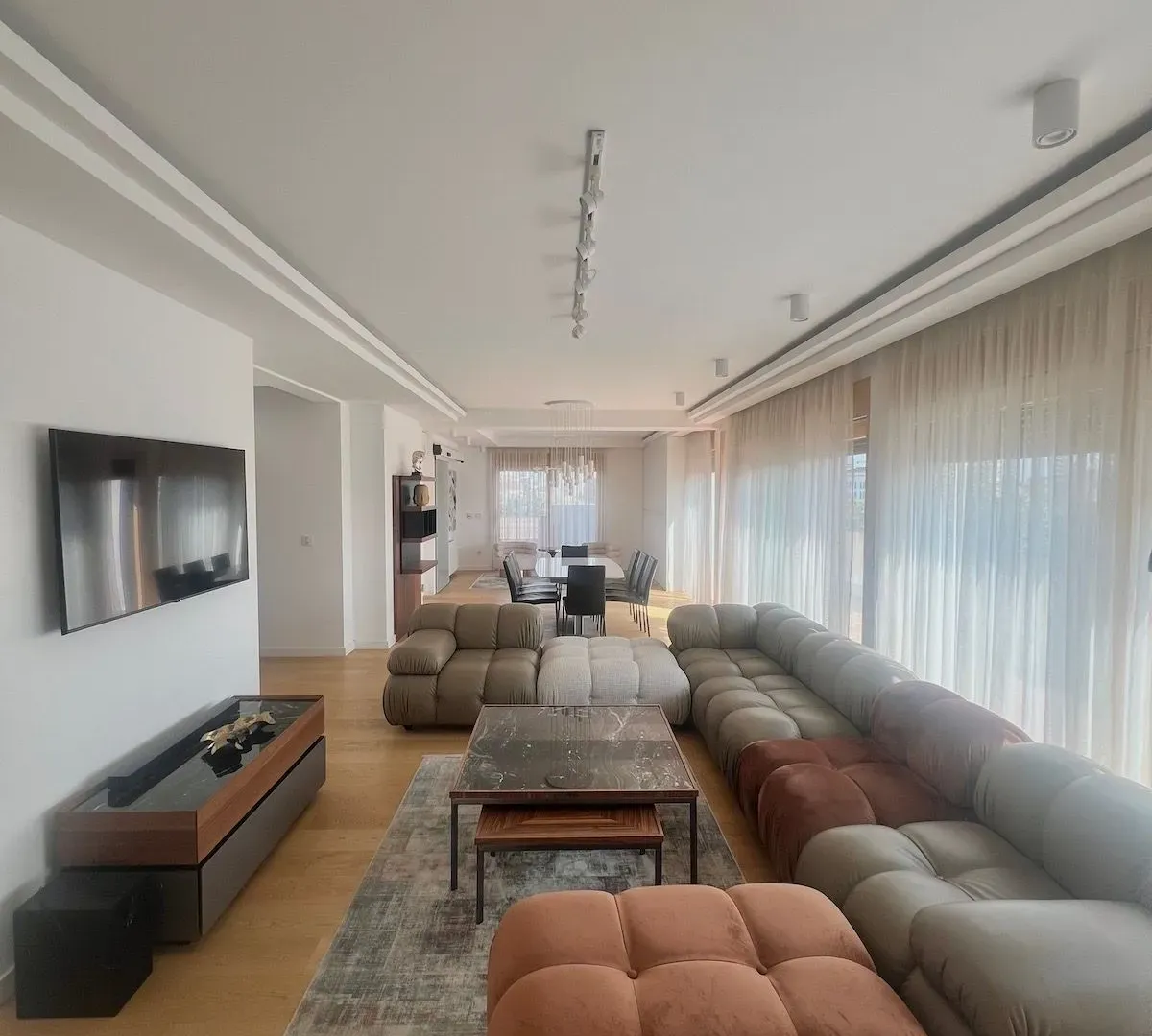 Rent, four bedroom apartment, 237m², Vračar Hram, Vračar Sve Podlokacije
