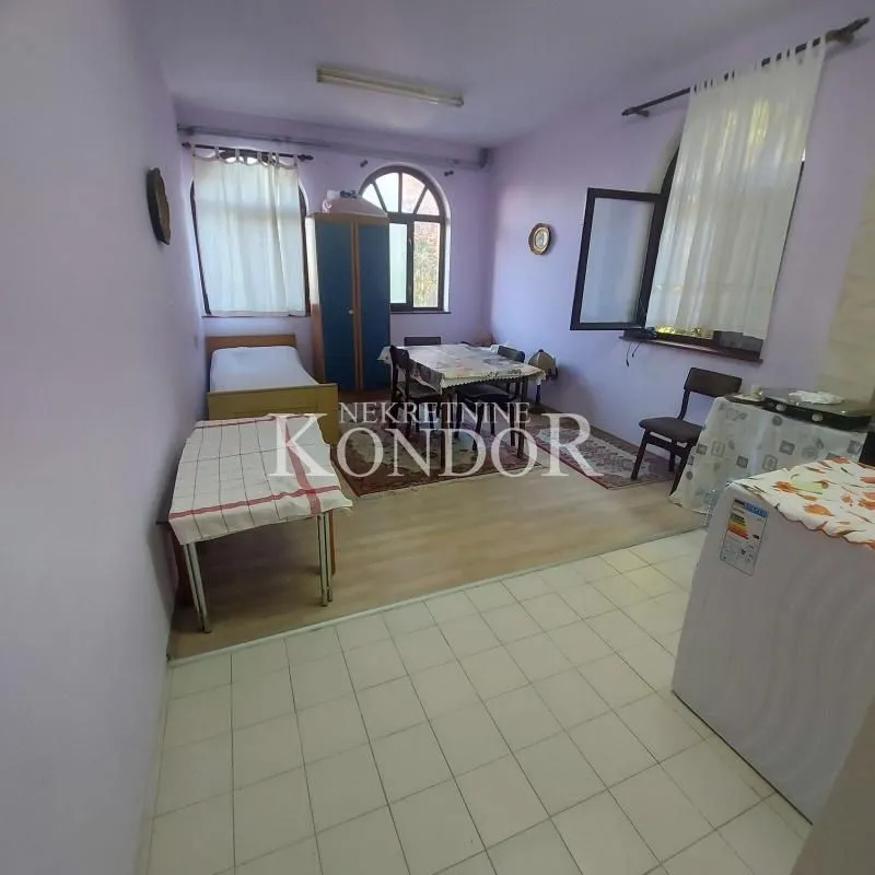 Prodaja, kuća, 250m², Stari Banovci, Stara Pazova