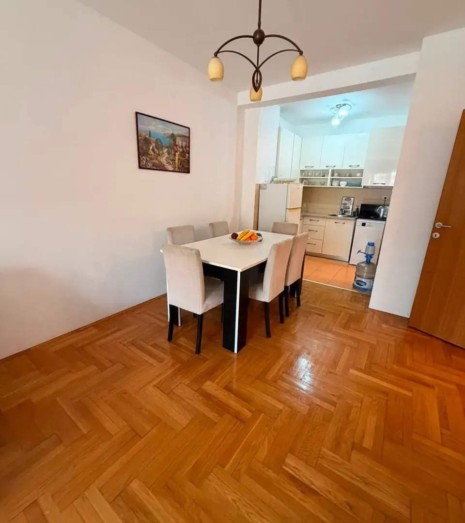 Rent, two bedroom apartment, 70m², Babilonija, Budva