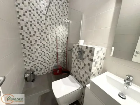 Izdavanje, poslovni prostor, 60m², Južni Bulevar, Vračar Sve Podlokacije - image 8