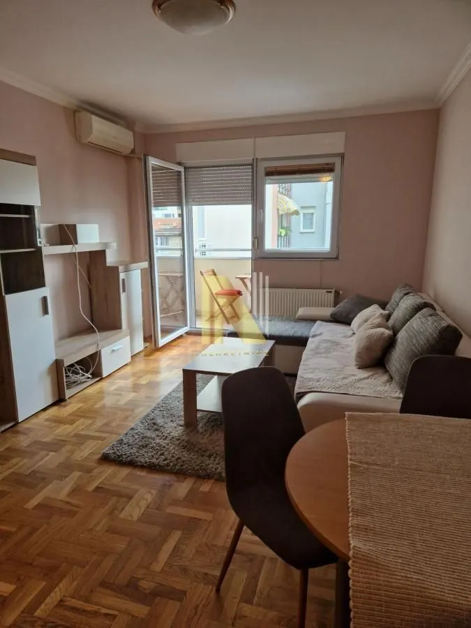 Izdavanje, trosoban stan, 58m², Rotkvarija, Novi Sad Sve Podlokacije