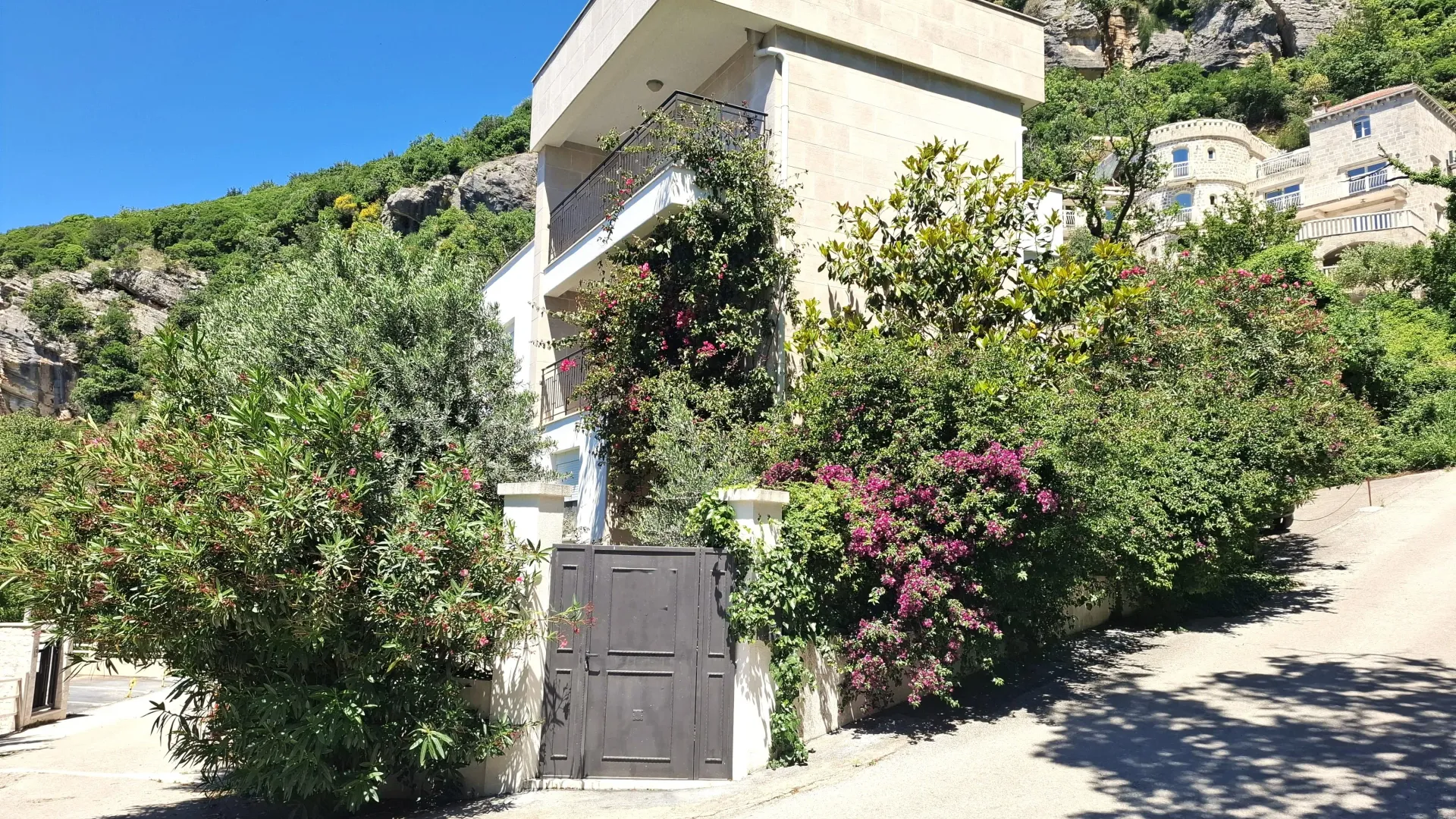 Sale, house, 380m², Perazića do, Budva