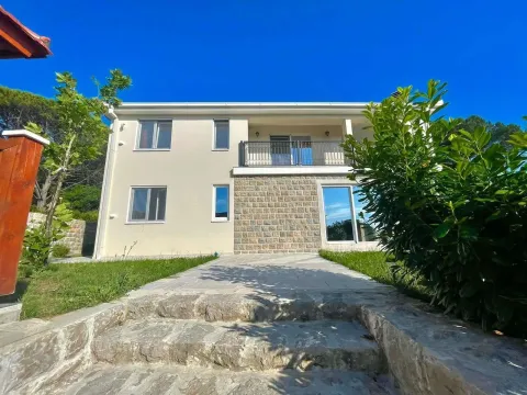 Izdavanje, kuća, 185m², Zagora, Kotor - image 9