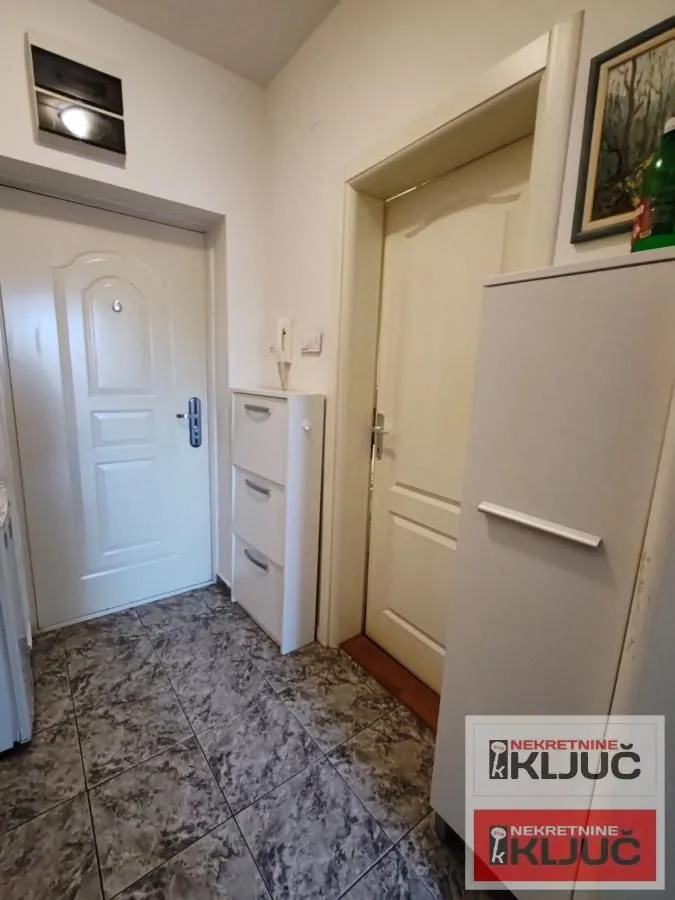 Izdavanje, garsonjera, 23m², Podbara, Novi Sad Sve Podlokacije