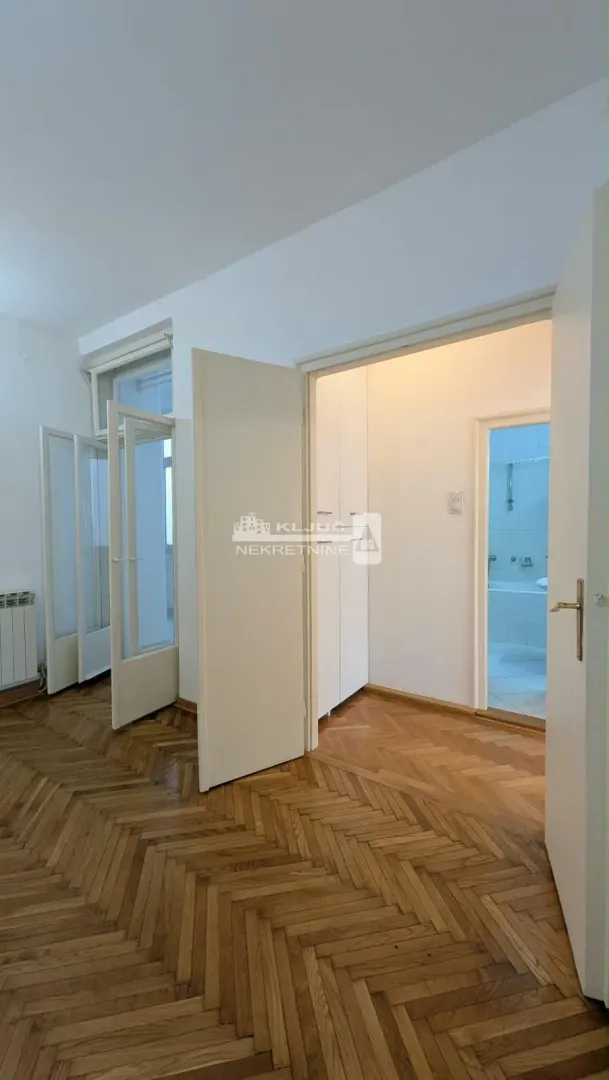 Rent, four bedroom apartment, 98m², Vračar Hram, Vračar Sve Podlokacije
