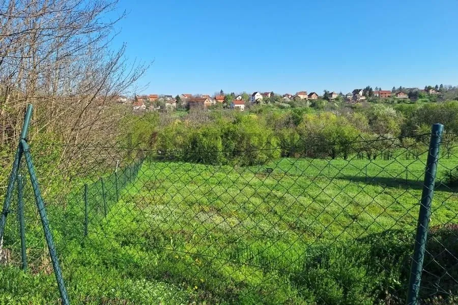 Sale, land lot, 850m², Voždovac Sve Podlokacije, Beograd