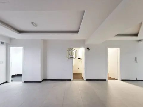 Izdavanje, poslovni prostor, 150m², Podgorica, Crna Gora - image 5