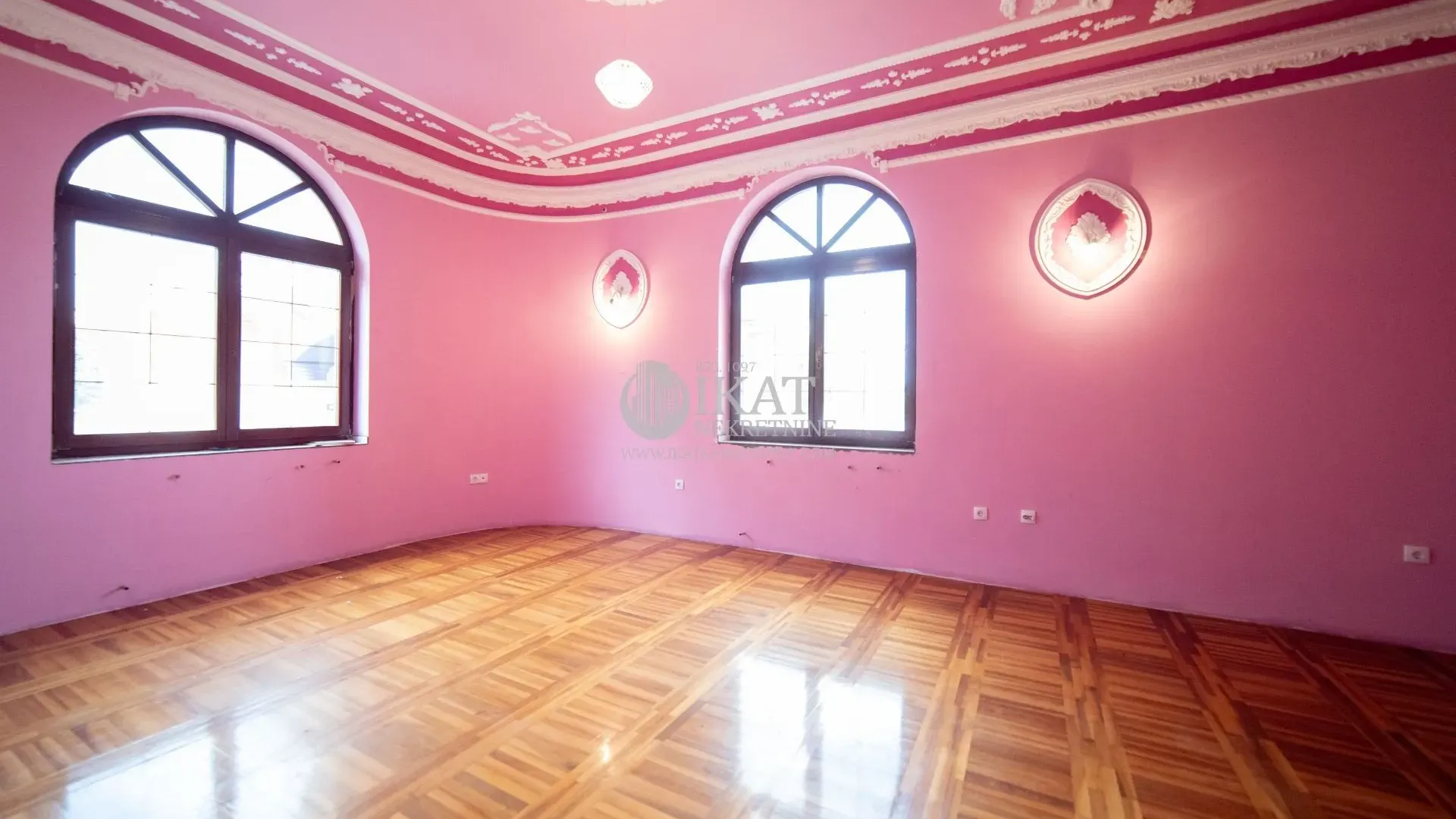 Sale, office space, 1200m², Palić, Subotica