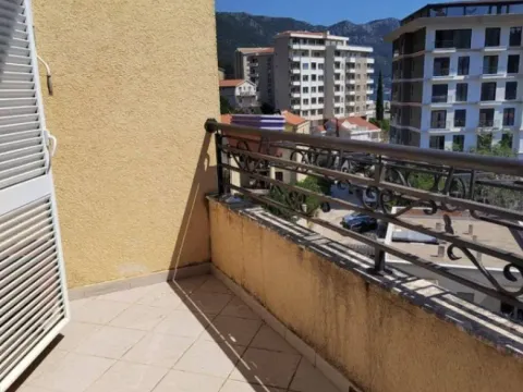 Sale, one bedroom apartment, 40m², Bečići, Budva - image 11