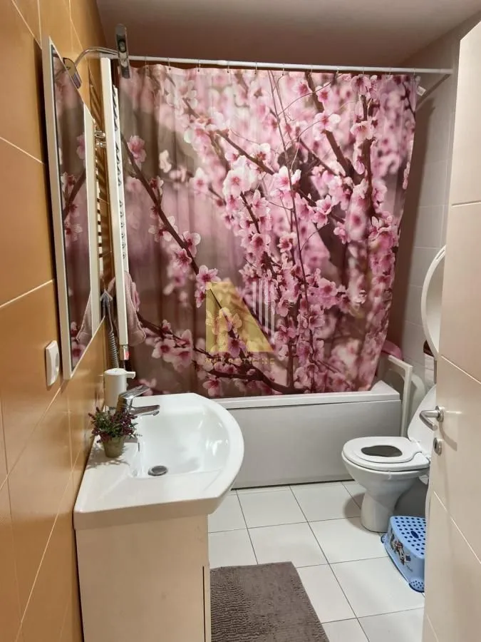 Prodaja, trosoban stan, 67m², Socijalno, Novi Sad Sve Podlokacije