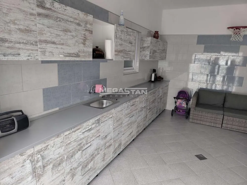 Prodaja, kuća, 280m², Leštane, Grocka