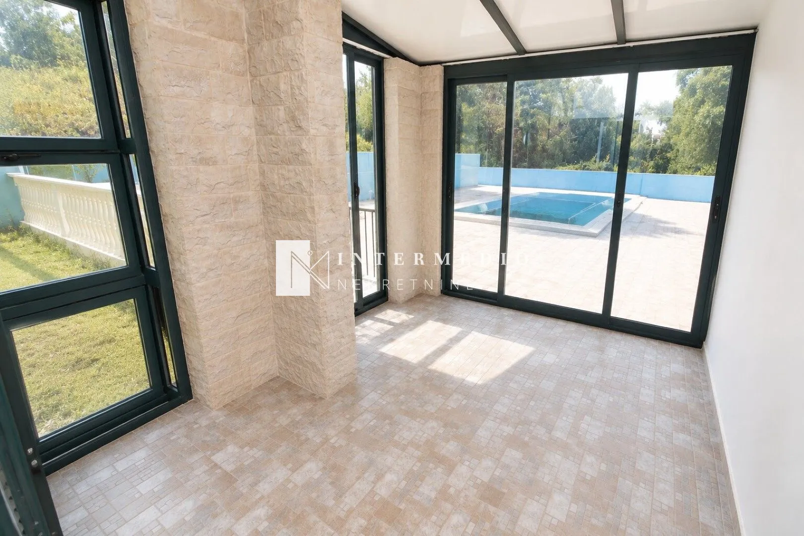 Prodaja, trosoban stan, 114m², Đenovići, Herceg Novi
