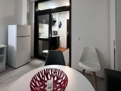 Izdavanje, garsonjera, 33m², Centar, Bar - image 7