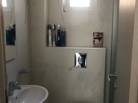 Izdavanje, dvosoban stan, 50m², Dubovica, Budva - image 2