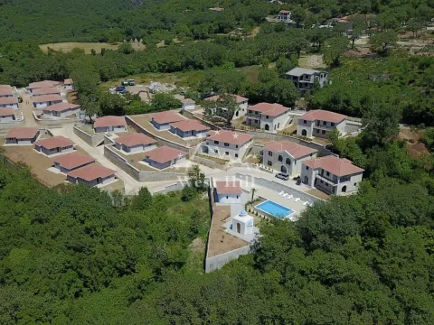 Prodaja, plac, 6573m², Bar, Crna Gora - image 1