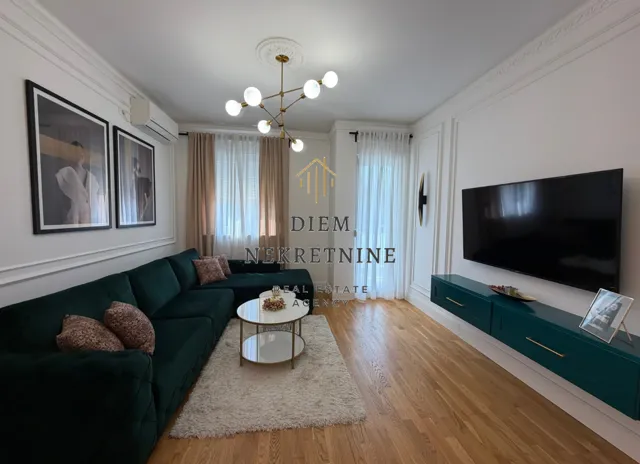 Izdavanje, jednosoban stan, 45m², City Kej, Podgorica