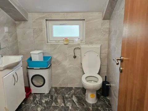 Rent, one bedroom apartment, 45m², Mažina, Tivat - image 10