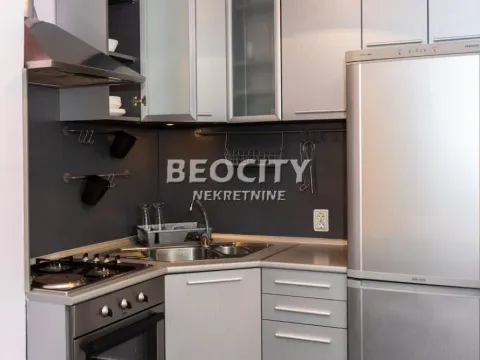 Izdavanje, trosoban stan, 71m², Centar, Novi Sad - image 5