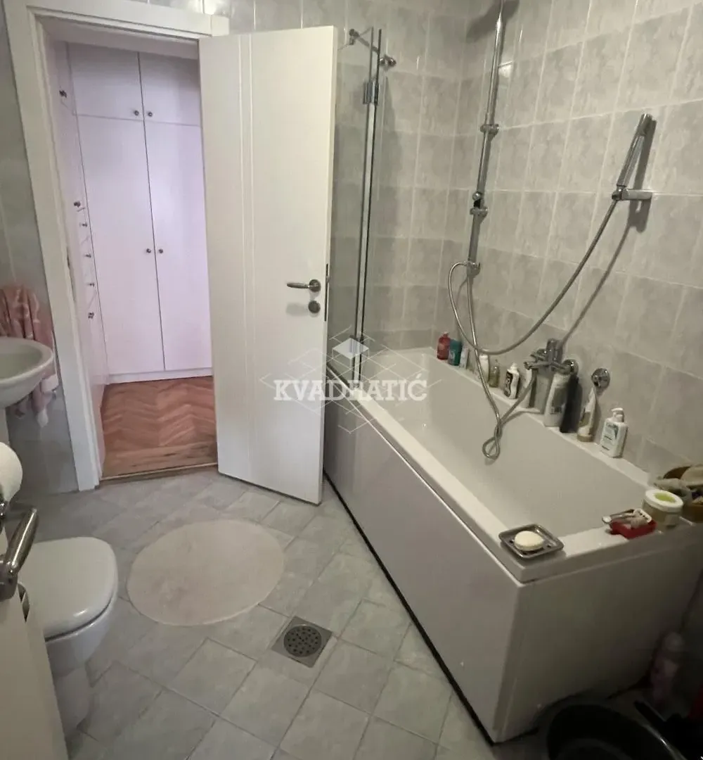 Prodaja, stan, 150m², Voždovac Sve Podlokacije, Beograd