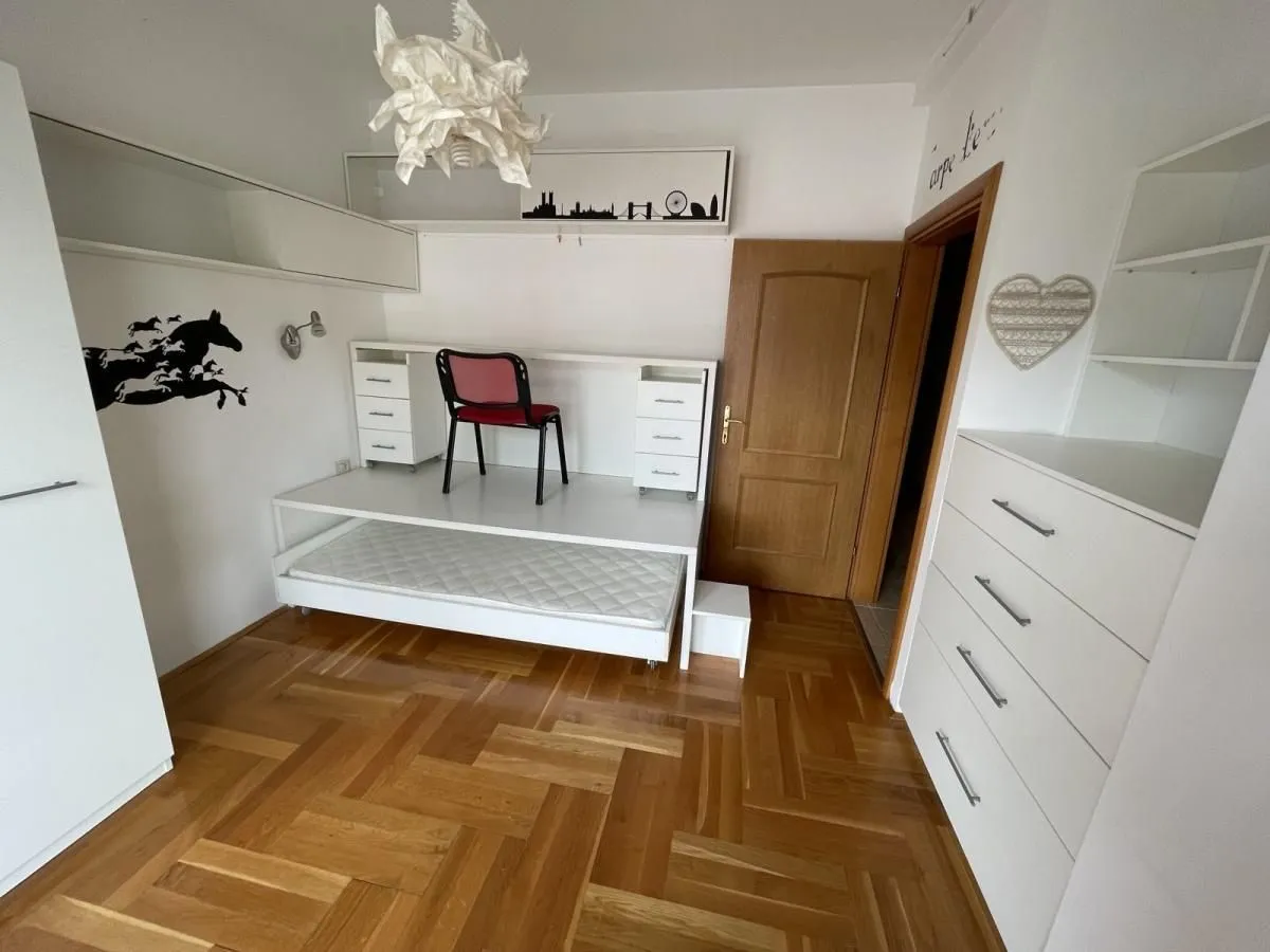 Rent, four bedroom apartment, 191m², Mrčevac, Tivat