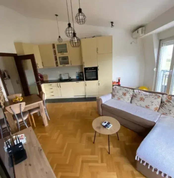 Prodaja, jednosoban stan, 40m², Stari Aerodrom, Podgorica