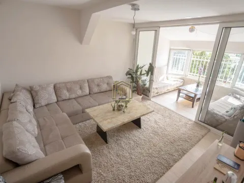 Prodaja, dvosoban stan, 60m², Podgorica, Crna Gora