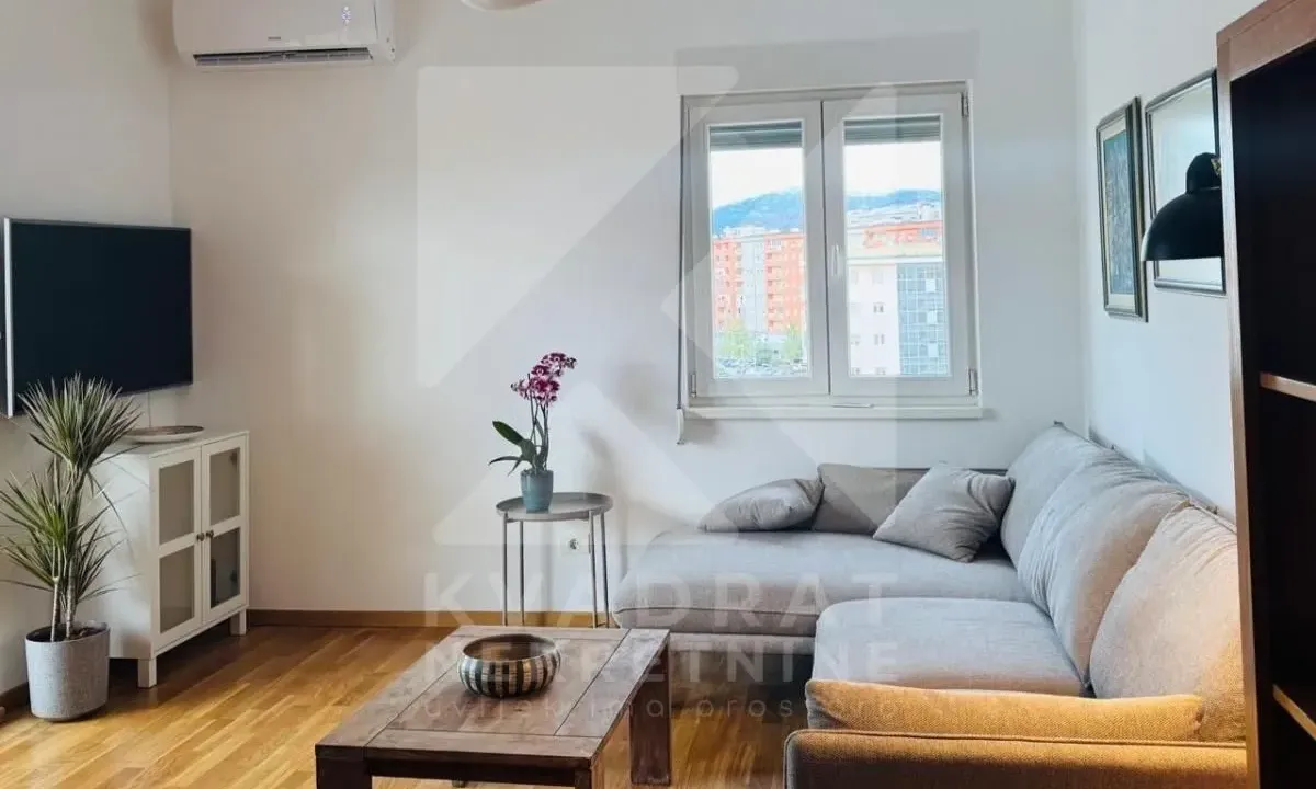 Izdavanje, jednosoban stan, 53m², City Kvart, Podgorica